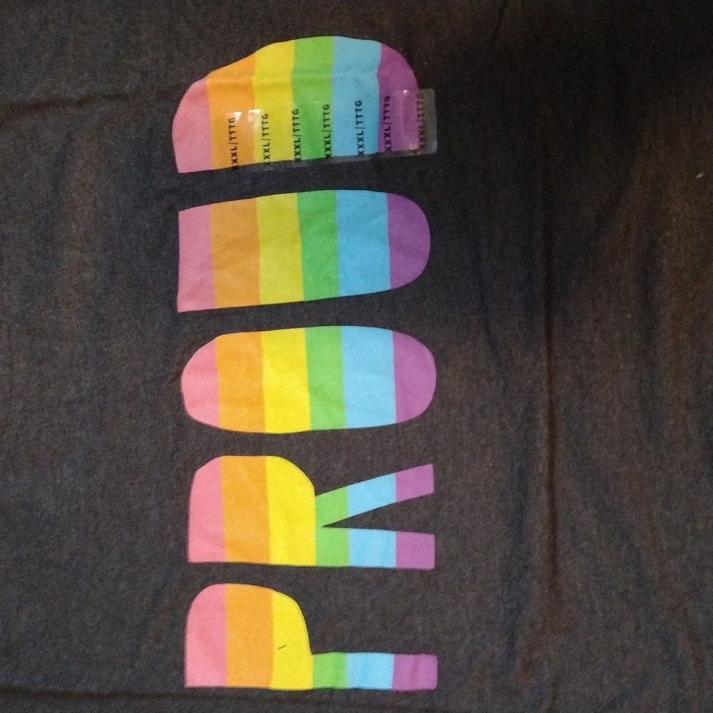Pride LGBT Tshirt "proud" Hallmark unisex xxxl